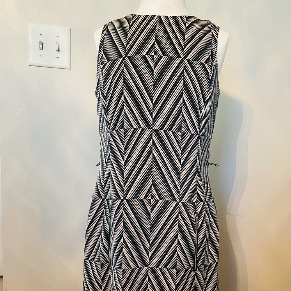 Beige and Black Geometric